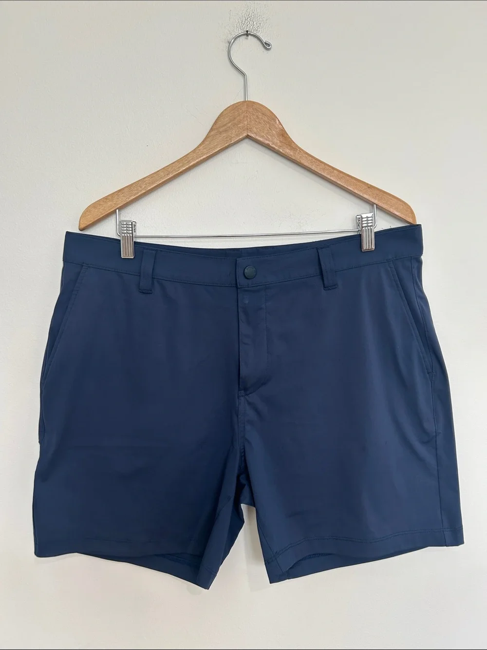 Rhone Men's Navy Performance Commuter Shorts Size 36 6” Inseam